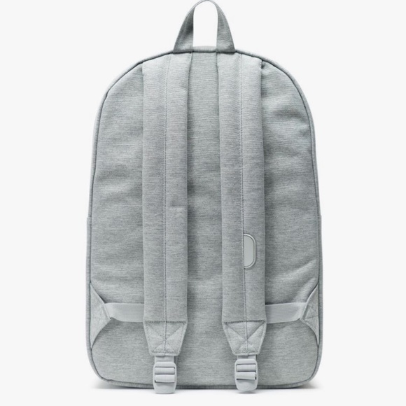 Backpack - Picture 4 of 4